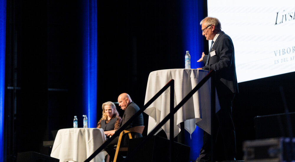 Deltagere taler sammen