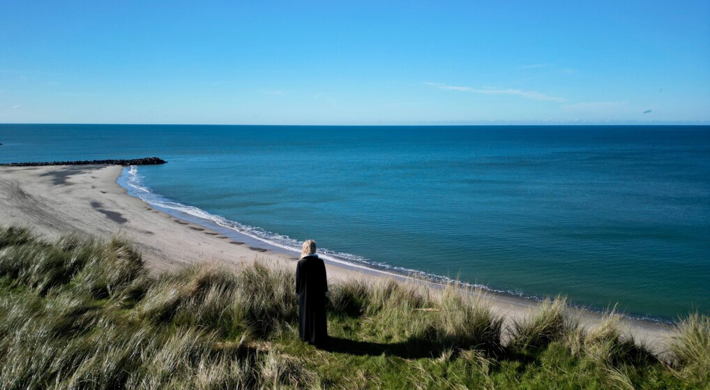 Heidi Røn ved havet