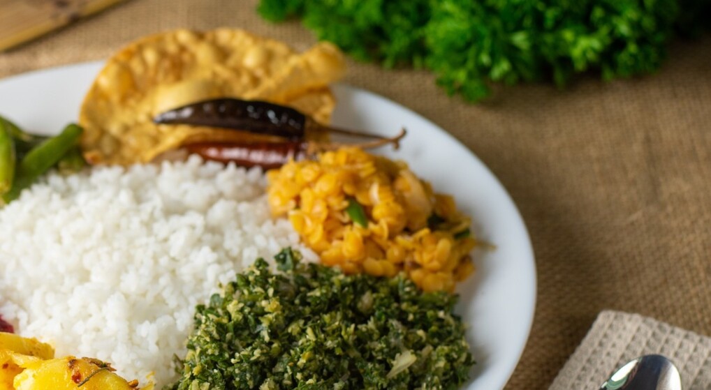 Bolle og ris i karry